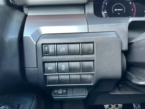 Used 2025 Toyota Tacoma TRD Sport image 20