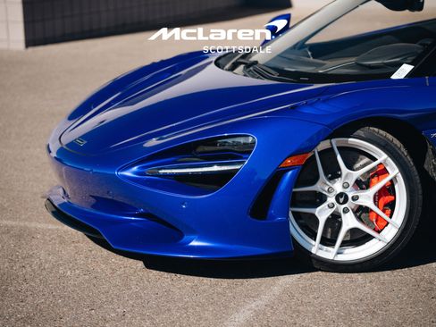 Used 2024 McLaren 750S Spider image 31