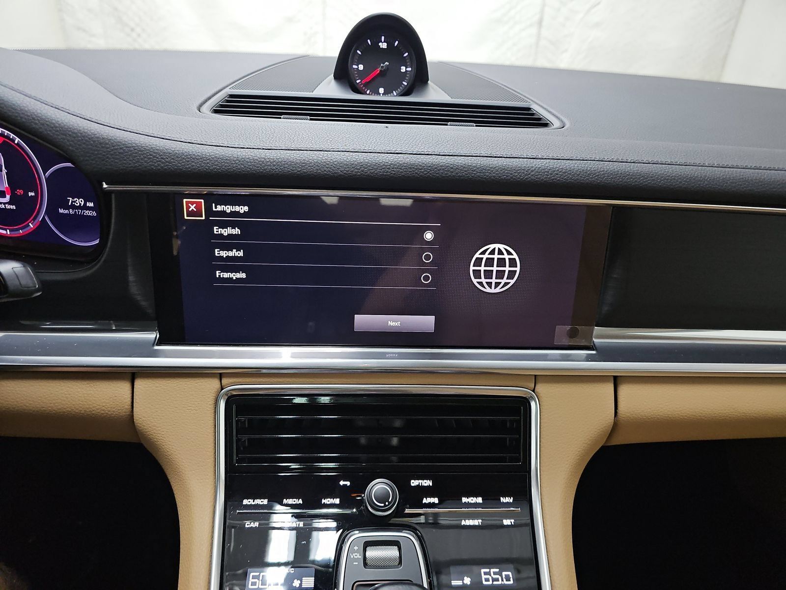 Used 2023 Porsche Panamera Platinum Edition w/ Sportdesign Package RWD image 4
