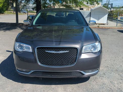 Used 2015 Chrysler 300 Limited w/ Driver Convenience Group RWD image 3