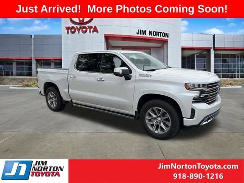 Used 2021 Chevrolet Silverado 1500 High Country w/ Technology Package image 1