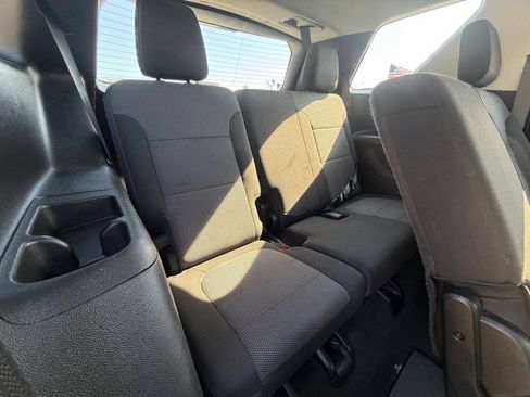 Used 2018 Chevrolet Traverse LS FWD image 23