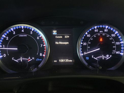 Used 2019 Toyota Highlander LE image 23