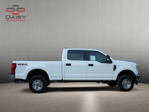 Used 2022 Ford F250 XL w/ Power Equipment Group AWD/4WD image 4