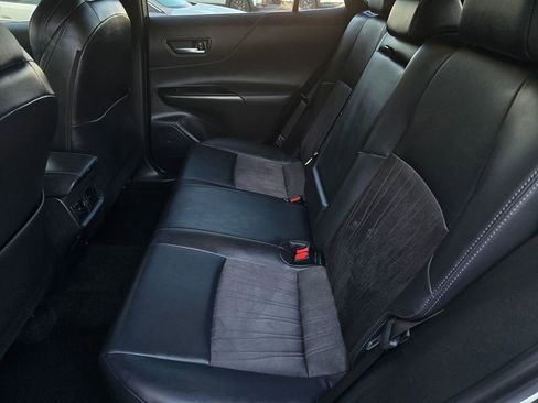 Used 2021 Toyota Venza XLE w/ Carpet Mat Package (TMS) AWD/4WD image 8