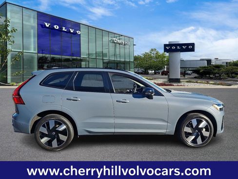 Certified 2024 Volvo XC60 T8 Plus w/ Protection Package Premier image 7