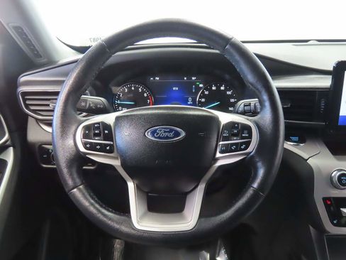 Used 2023 Ford Explorer XLT w/ Equipment Group 202A image 11
