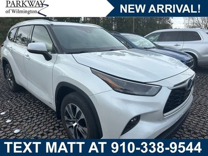 Used 2022 Toyota Highlander XLE