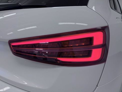 Used 2018 Audi Q3 2.0T Premium FWD image 9