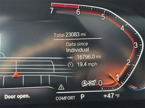 Used 2022 BMW 330i xDrive 330i xDrive w/ Driving Assistance Package image 2