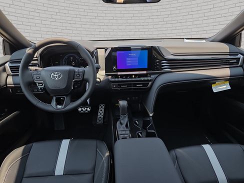 New 2026 Toyota Camry SE w/ Convenience Package FWD image 9