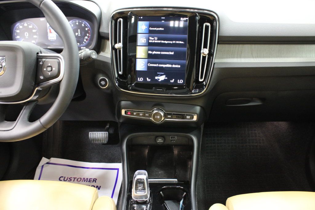 Used 2022 Volvo XC40 T5 Inscription w/ Advanced Package AWD/4WD image 24