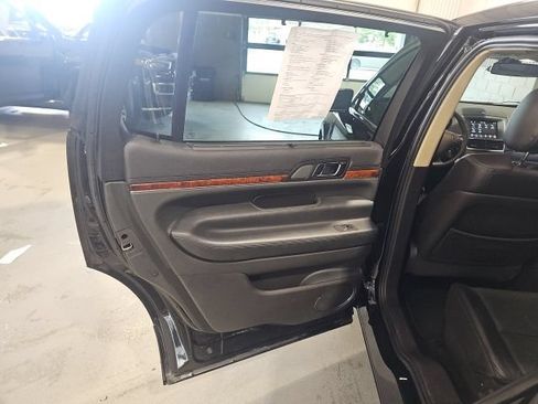 Used 2017 Lincoln MKT AWD w/ Technology Package image 20