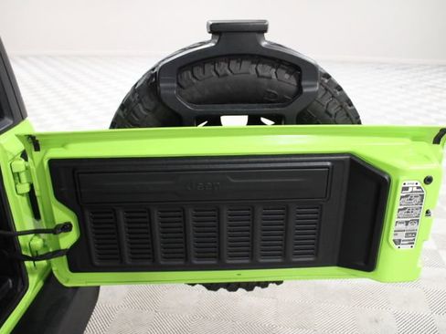 Used 2021 Jeep Wrangler Willys image 14