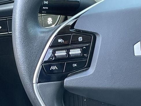 Used 2025 Kia Niro LX FWD image 13
