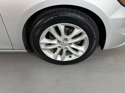 Used 2018 Chevrolet Malibu LT FWD image 10