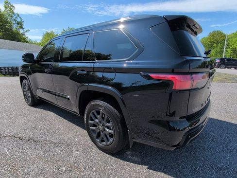 Used 2026 Toyota Sequoia Platinum AWD/4WD image 4