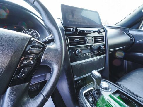 Used 2023 Nissan Armada SL w/ Midnight Edition Package image 17