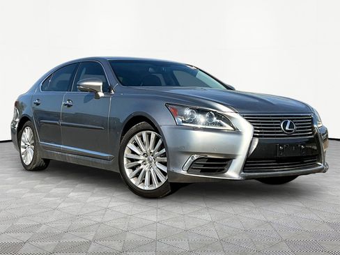 Used 2017 Lexus LS 460 AWD w/ Comfort Package image 7