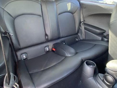 Used 2019 MINI Cooper 2-Door Hardtop image 13