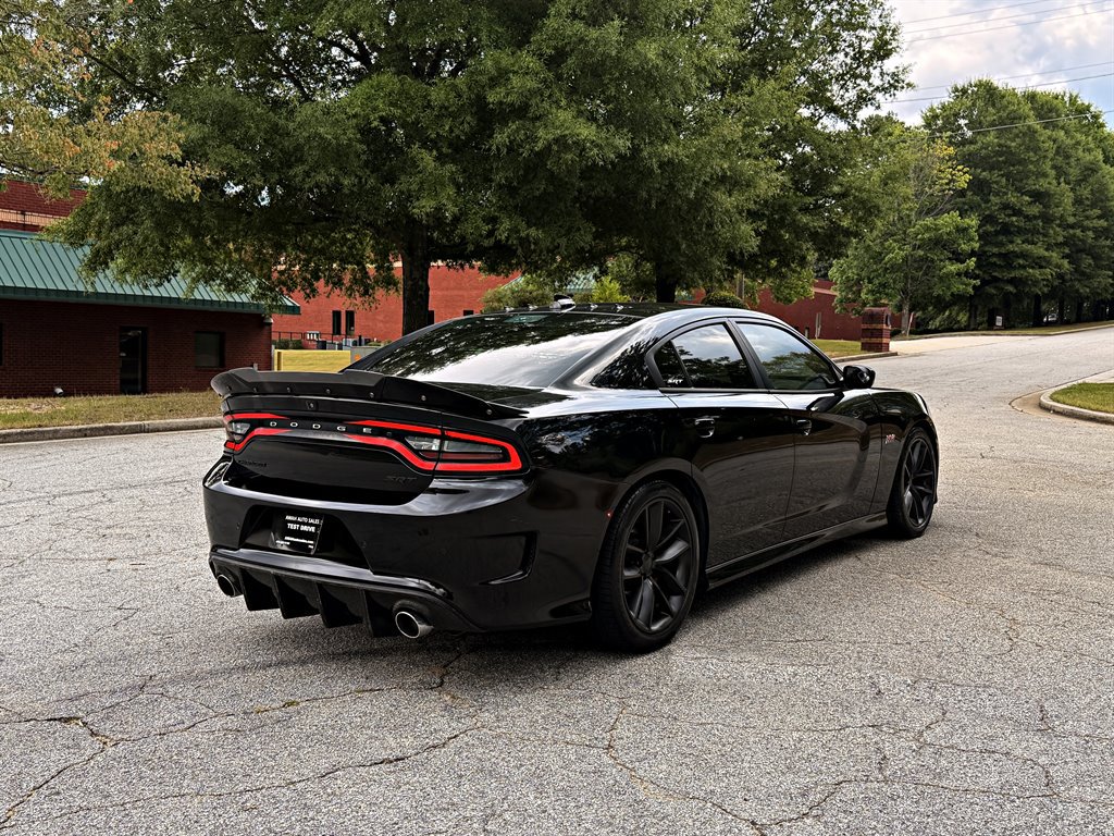 Used 2016 Dodge Charger R/T Scat Pack w/ Beats Audio Group RWD image 5