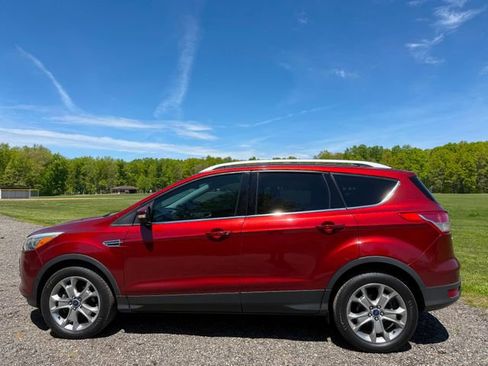Used 2014 Ford Escape Titanium w/ Equipment Group 401A FWD image 2