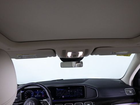 Used 2025 Mercedes-Benz GLS 450 4MATIC image 51