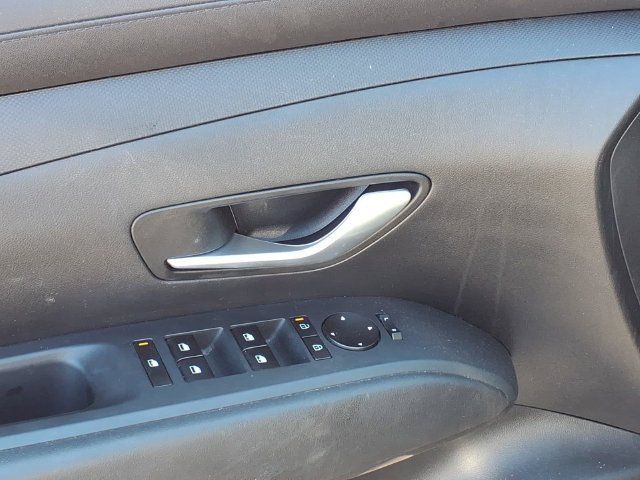 Used 2025 Hyundai Tucson SEL AWD/4WD image 10