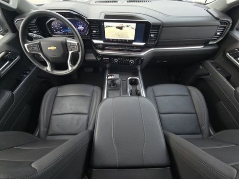 Used 2025 Chevrolet Silverado 1500 LTZ AWD/4WD image 39