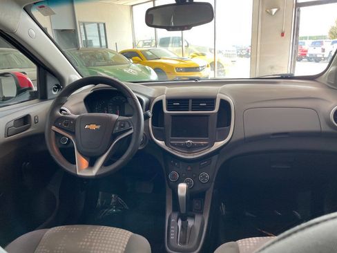 Used 2020 Chevrolet Sonic LS image 24