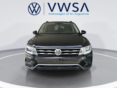 Used 2021 Volkswagen Tiguan SE FWD image 3