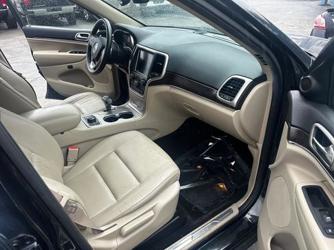 Used 2014 Jeep Grand Cherokee Limited AWD/4WD image 11