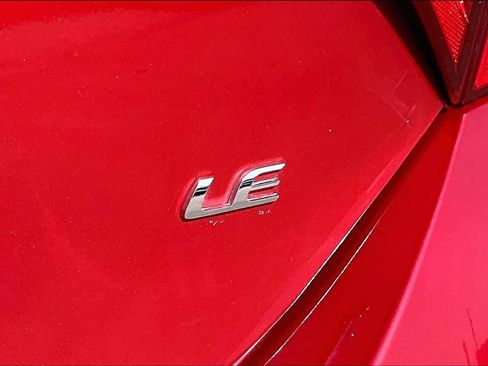 Used 2019 Toyota Corolla LE image 10