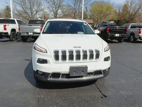 Used 2018 Jeep Cherokee Limited w/ Technology Group image 3