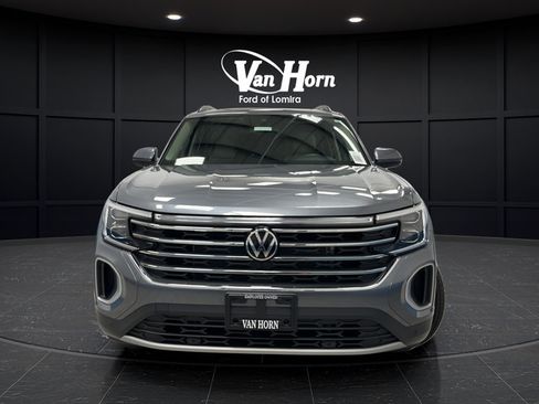 Used 2025 Volkswagen Atlas SE AWD/4WD image 8