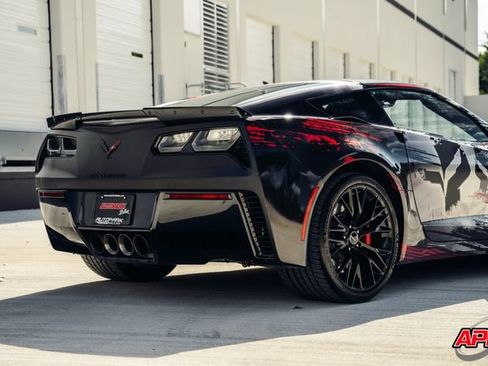 Used 2015 Chevrolet Corvette Z06 w/ 3LZ Preferred Equipment Group RWD image 42