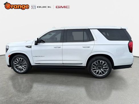 Used 2023 GMC Yukon Denali Ultimate w/ LPO, Floor Liner Package AWD/4WD image 6