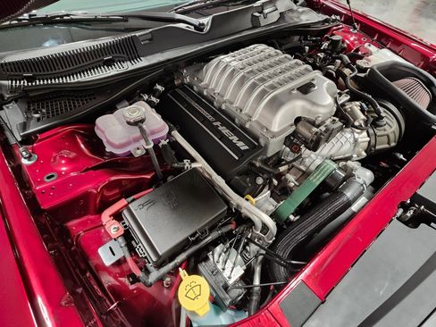 Used 2019 Dodge Challenger SRT Hellcat Redeye image 12