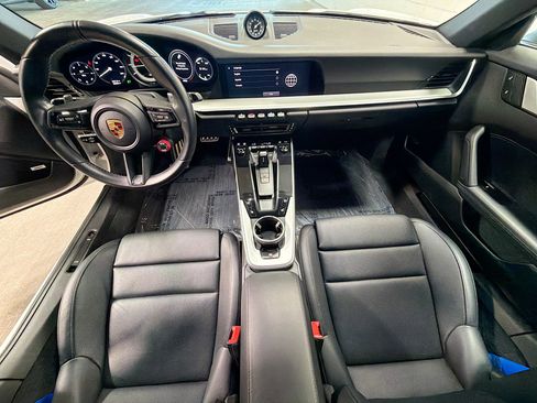 Certified 2024 Porsche 911 Carrera image 15