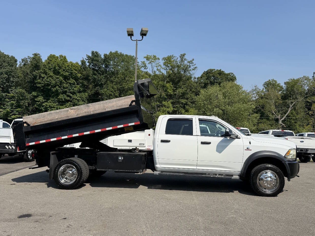Used 2015 RAM 5500 Tradesman w/ Ambulance Prep Group RWD image 2