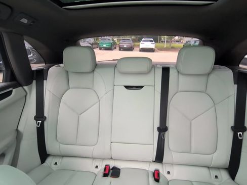 Used 2021 Porsche Macan S AWD/4WD image 12