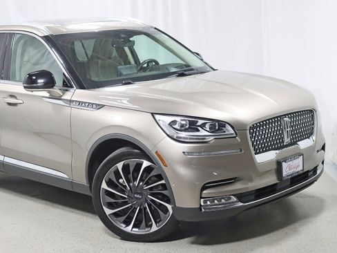 Used 2020 Lincoln Aviator Reserve w/ Equipment Group 202A AWD/4WD image 2