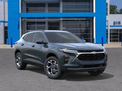 New 2026 Chevrolet Trax LT image 7
