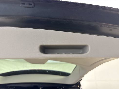 Used 2015 Chrysler Town & Country Touring-L w/ Driver Convenience Group FWD image 35