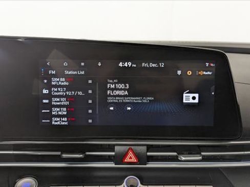 Used 2025 Hyundai Elantra SEL image 33