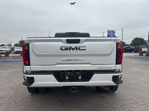 Used 2024 GMC Sierra 3500 Denali Ultimate AWD/4WD image 4
