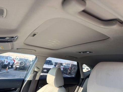 Used 2021 Kia Seltos EX image 20