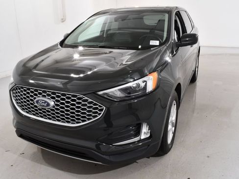 Used 2024 Ford Edge SEL w/ Convenience Package AWD/4WD image 2