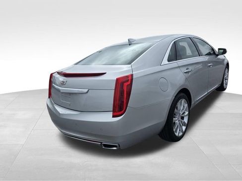 Used 2017 Cadillac XTS Luxury image 3
