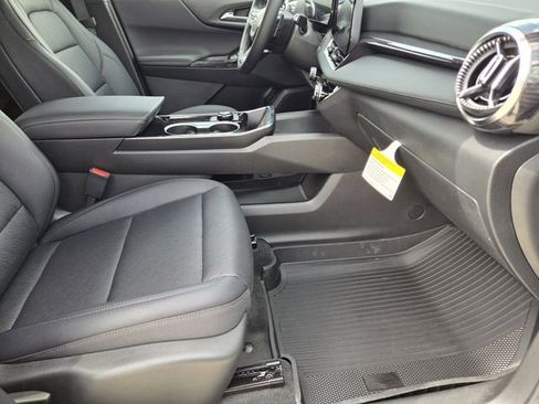 New 2026 Chevrolet Equinox LT FWD image 10